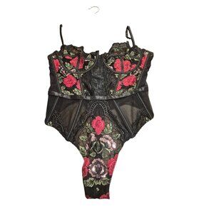 Kilo Brava Black Sheer Floral Embroidered Lace Bodysuit L